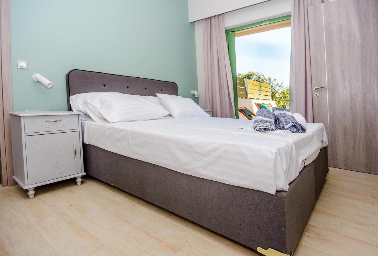 Tzogias Apartments Pan Ласи Екстериор снимка