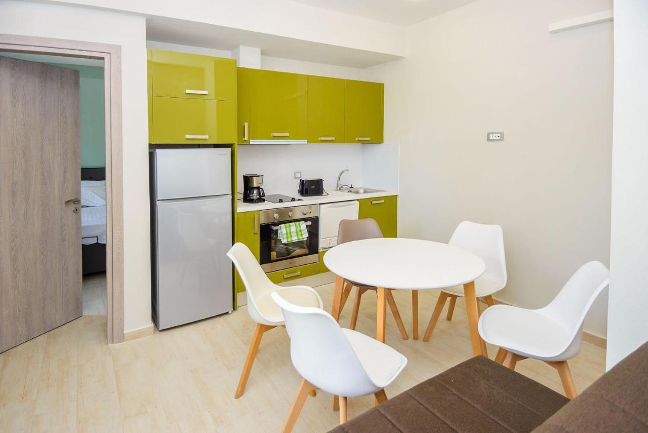 Tzogias Apartments Pan Ласи Екстериор снимка